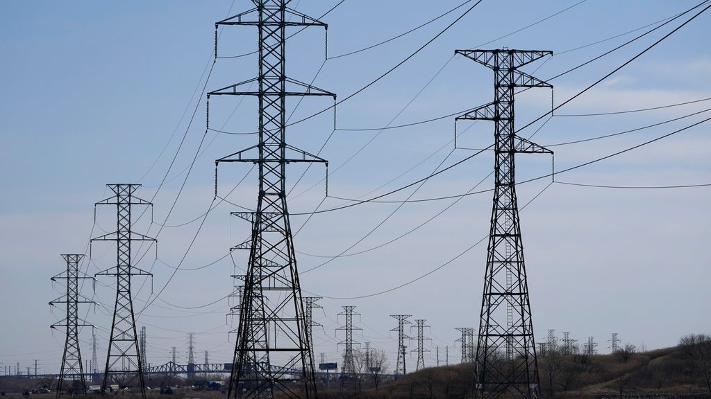 PG&E begins restoring power to Bay Area customers as fire weather conditions improve — CBS Bay Area (KPIX), Menlo Park Community news