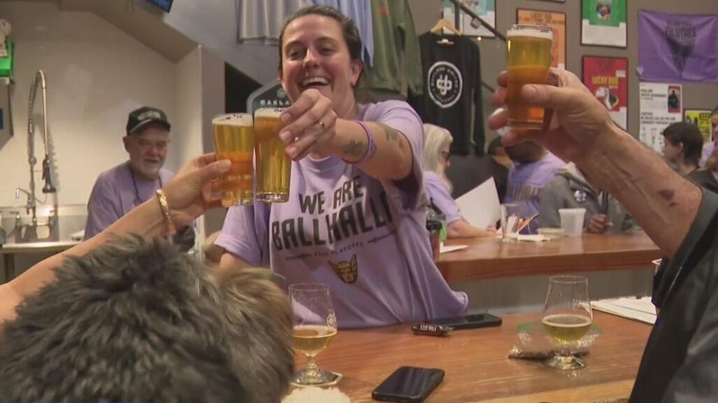 Valkyries fans pack Oakland bar to cheer on team as playoff series shifts to Atlanta — CBS Bay Area (KPIX), Menlo Park Dining news