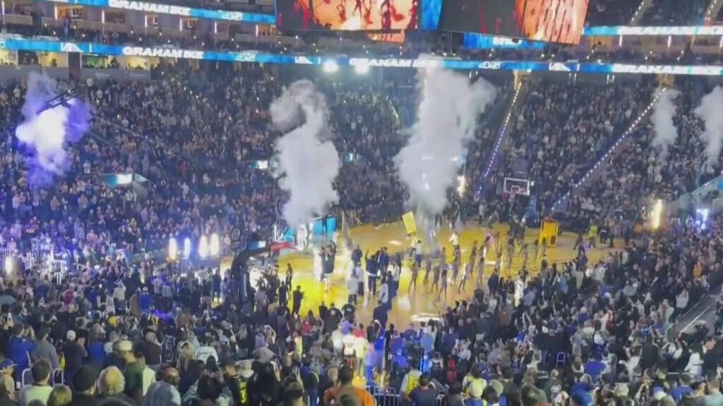 Warriors fans pack Chase Center for home opener with championship hopes — CBS Bay Area (KPIX), Menlo Park Health news