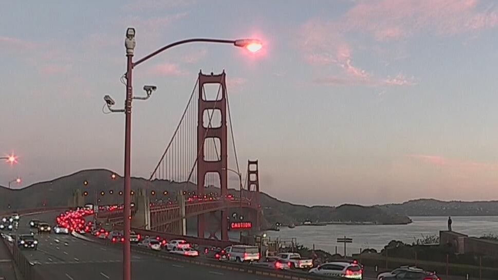 Northbound lanes on Golden Gate Bridge reopen following early morning crash — Menlo Park Community news