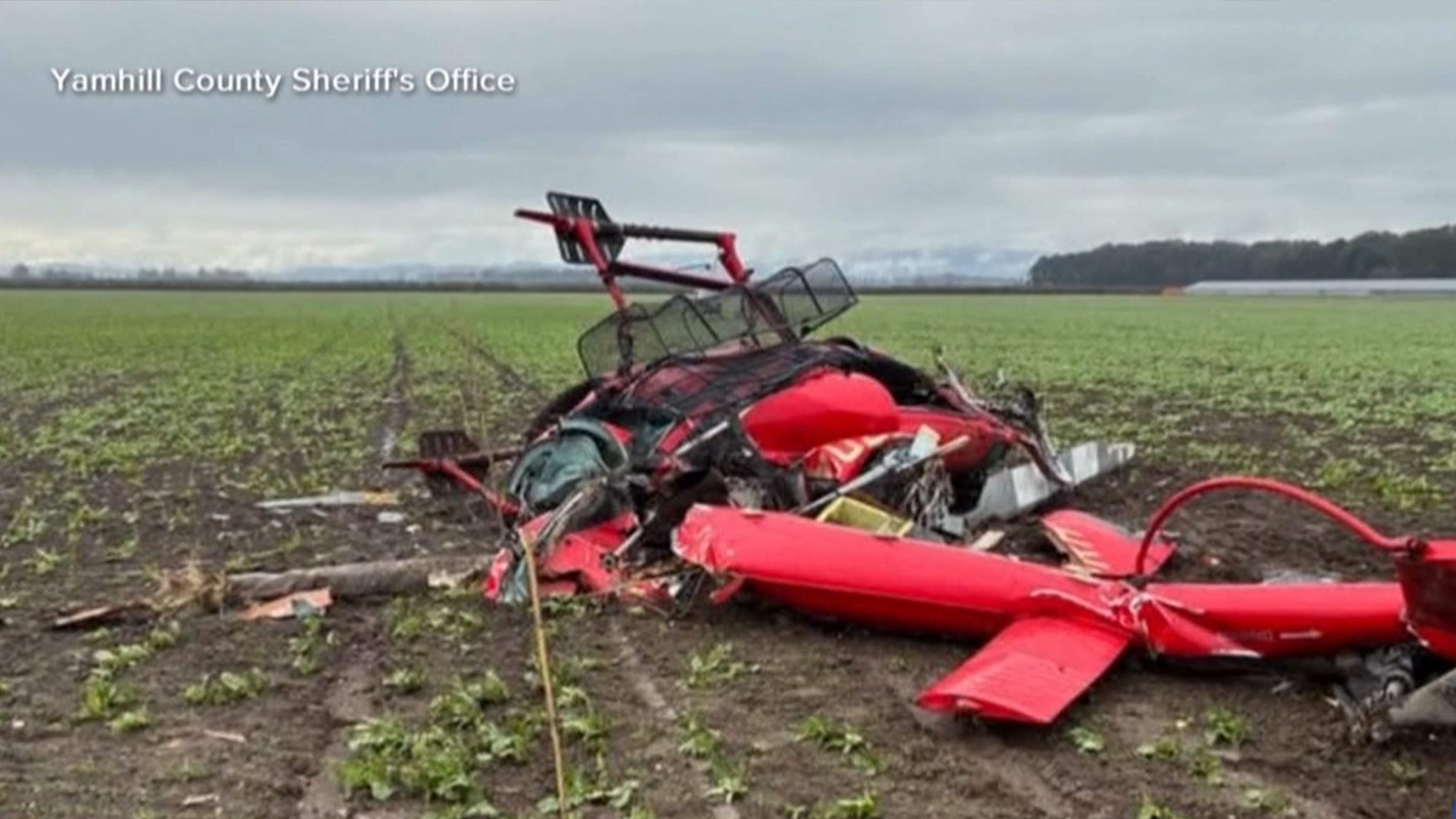 3 killed in helicopter collision that shut down part of an Oregon highway
โ ABC 7 Bay Area