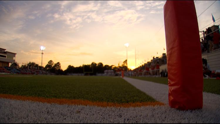 UIL reinstates Lewisville football's Laykon Brassfield ahead of major District matchup — WFAA (Dallas-Fort Worth), Menlo Park Sports news