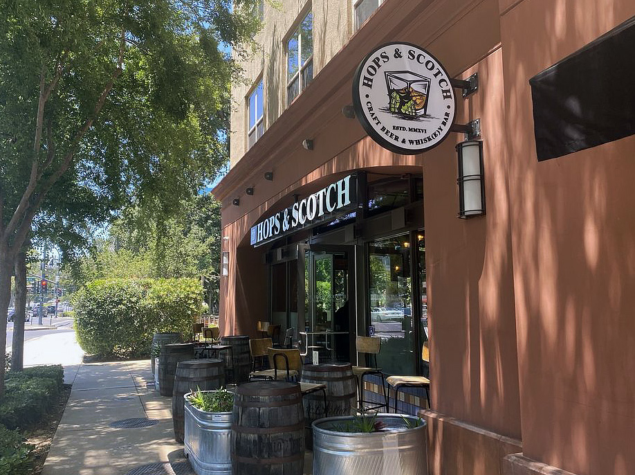 Walnut Creek watering hole shutters — Menlo Park Dining news