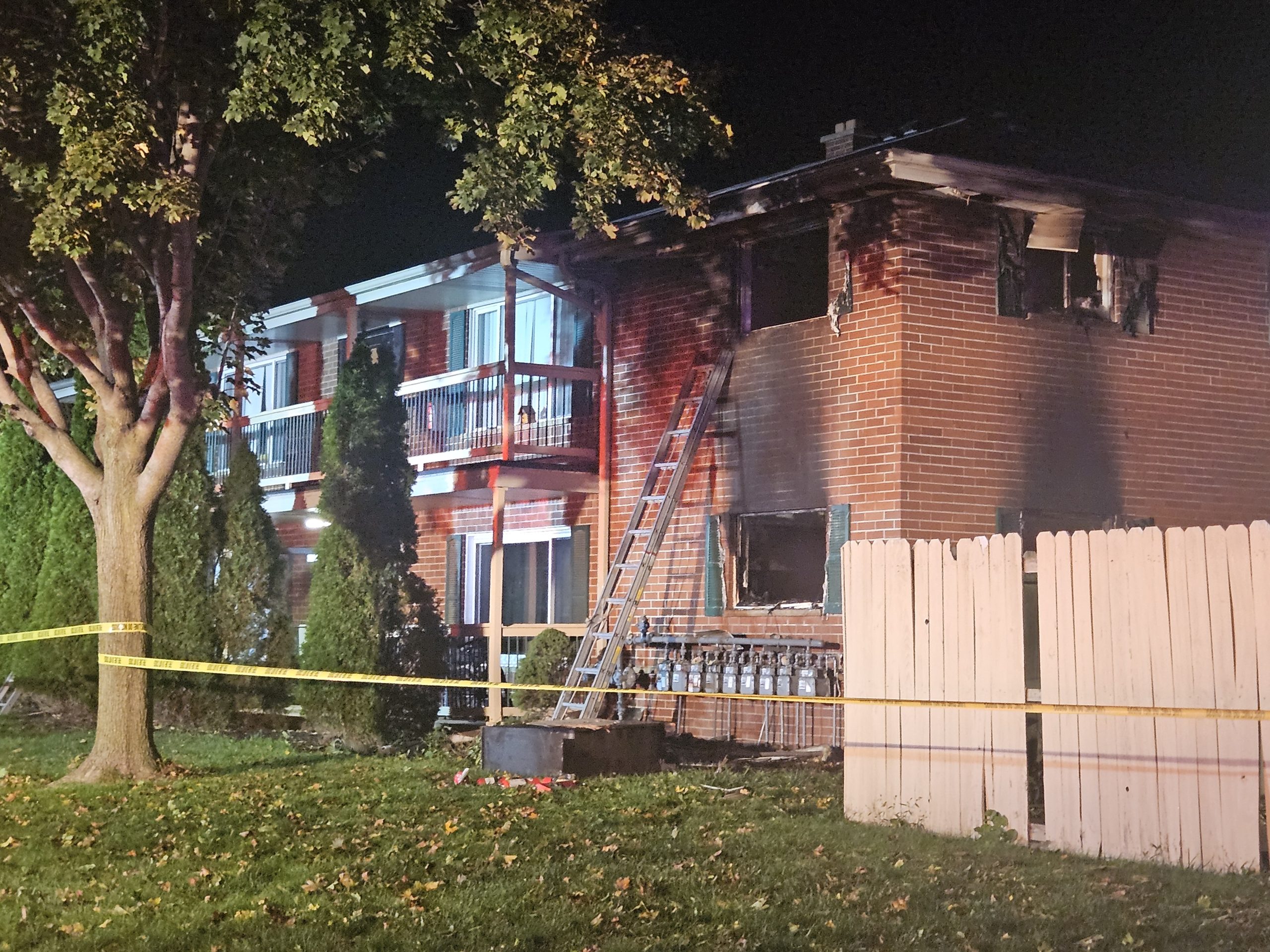 Hartford apartment fire; 12 displaced, 10 pets rescued — FOX 6 News, Menlo Park Community news